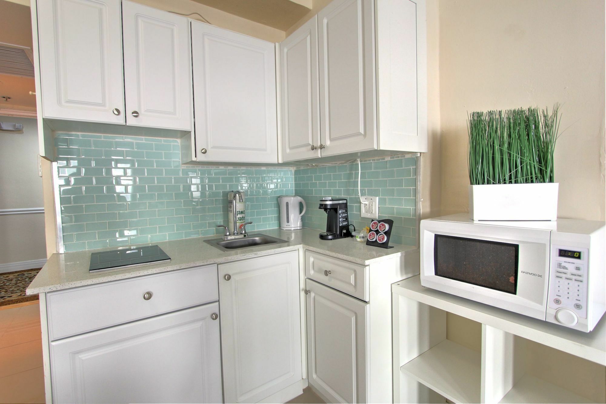 Private Apartments At The Casablanca ไมอามีบีช ภายนอก รูปภาพ