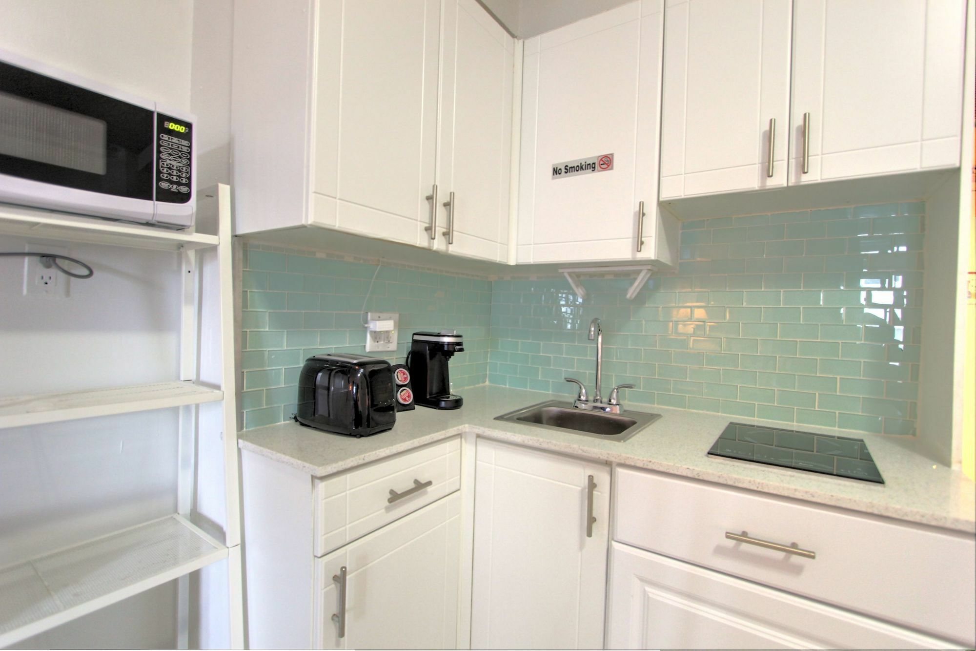Private Apartments At The Casablanca ไมอามีบีช ภายนอก รูปภาพ